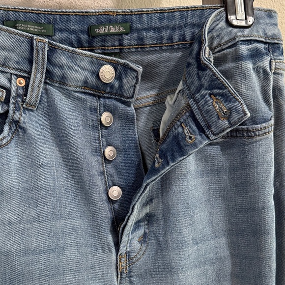 Wild Fable Light Blue Denim with Cutouts/Holes in Knees Jeans Size 10 - Picture 4 of 7